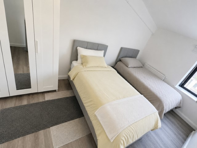 Twin Bed (En-Suite) - 13
