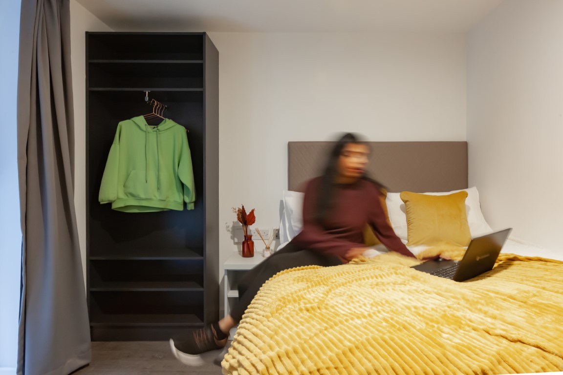 True Accessible Apartment  -  True Liverpool  - Gallery -  1