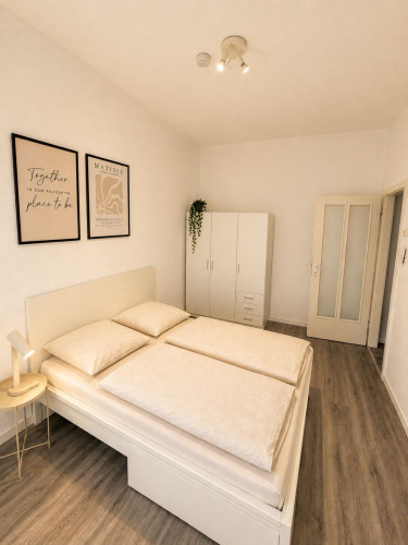 Furnished 2-Bedroom Apartment in Düsseldorf-Düsseltal – All-Inclusive - Gallery - 7