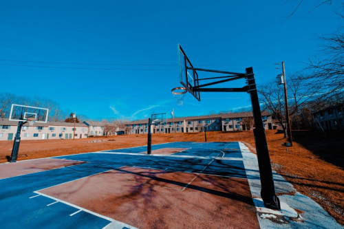 Burt Latham Road  - Gallery -  4