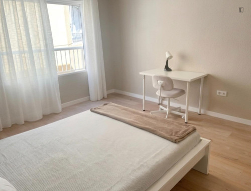 Welcoming Double Bedroom close to CEU University