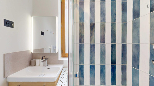 Cozy double ensuite bedroom near the Belleville subway station - Gallery - 13