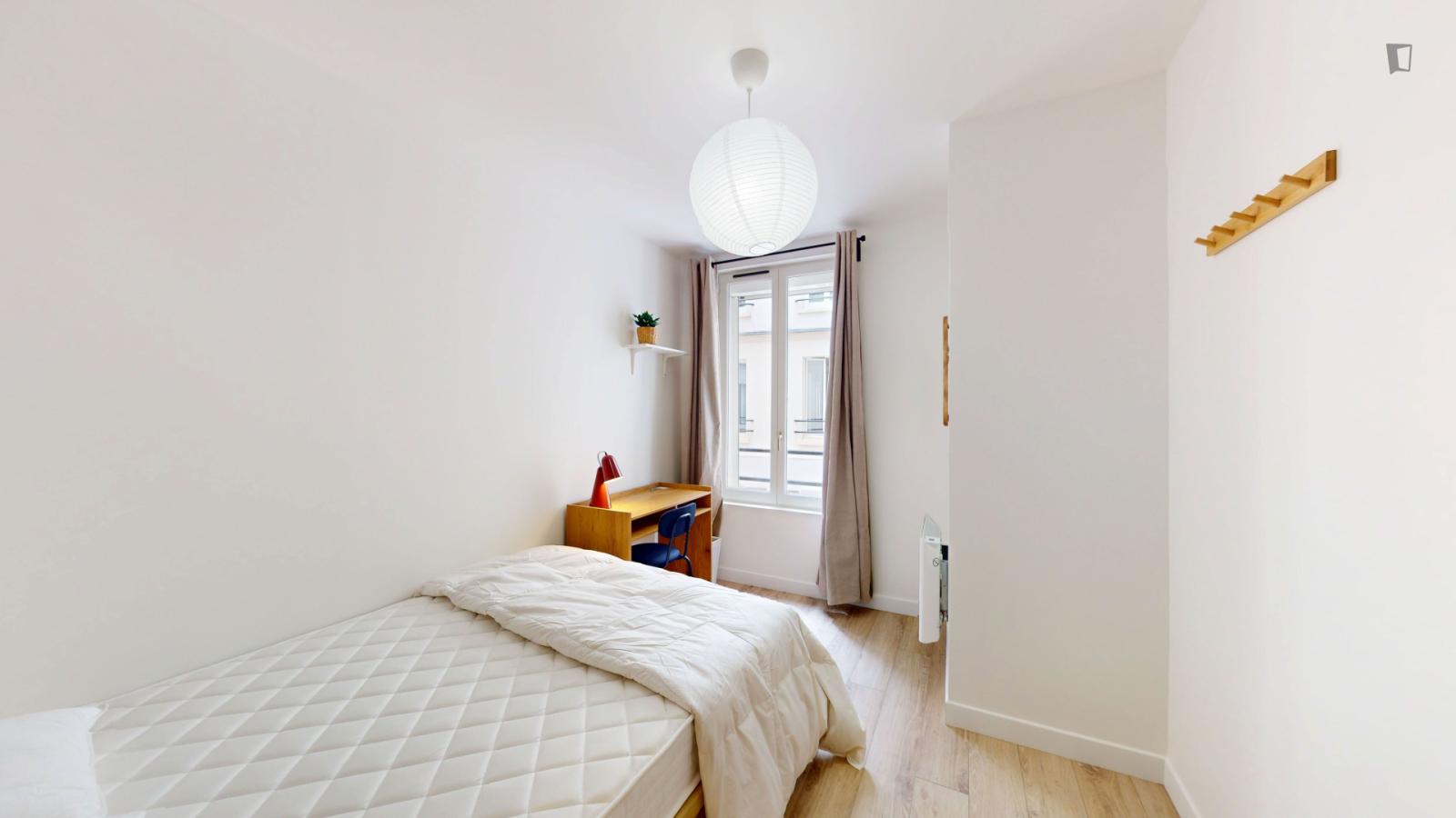 Cozy Double Bedroom Near The Belleville Subway Station - 1