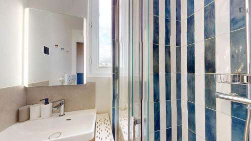 Welcoming double ensuite bedroom near the Belleville - Gallery - 13