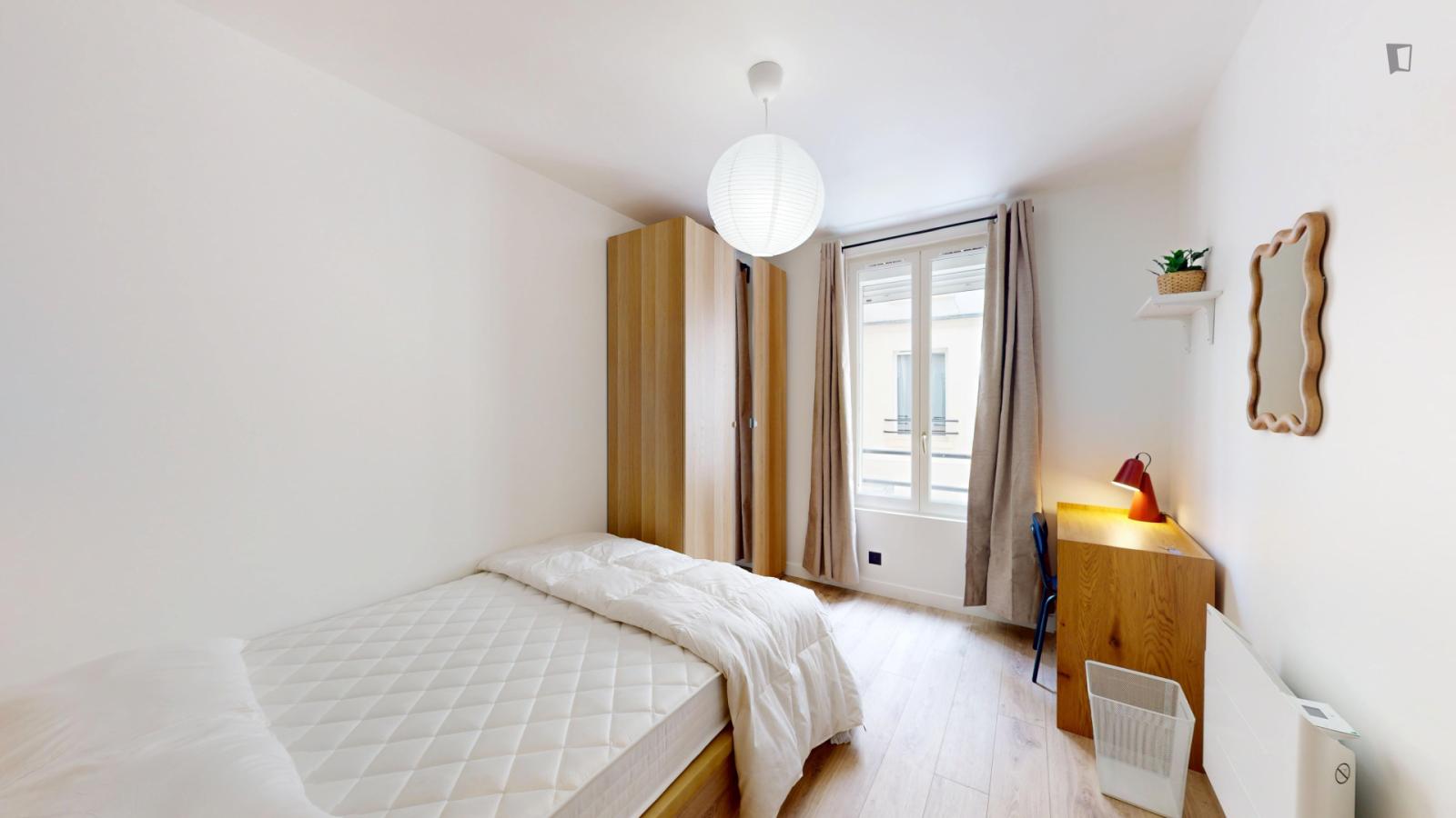 Nice Double Bedroom Close To The Belleville Subway Station - 1