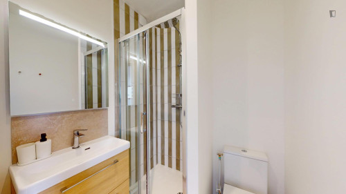 Lovely double ensuite bedroom close to the Belleville subway station - Gallery - 14