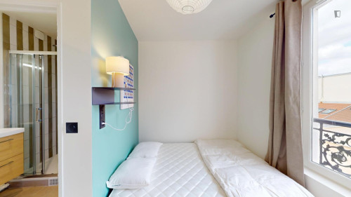 Lovely double ensuite bedroom close to the Belleville subway station - Gallery - 17