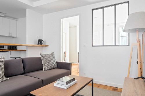 Chic One-Bedroom in the Heart of Paris