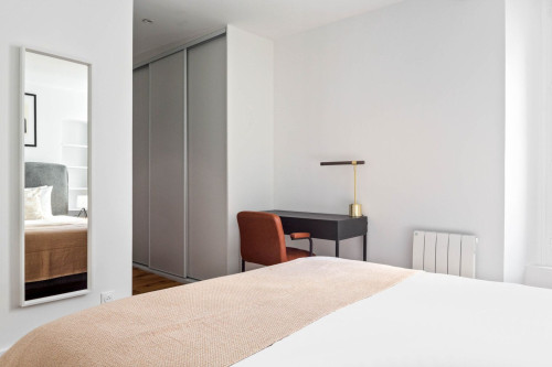Chic One-Bedroom in the Heart of Paris - Gallery - 7