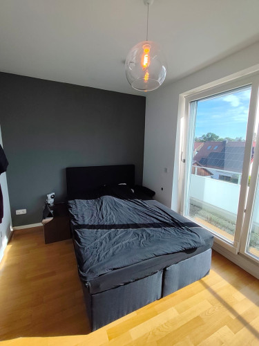 Modern Penthouse-Style Apartment! - 3-Minute Walk to S-Bahn - Gallery - 13