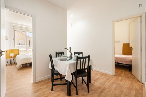 Bright double bedroom near the Badal subway station - Gallery - 10