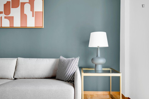 Inviting 1-bedroom flat near The Metropolitan College - Gallery - 6