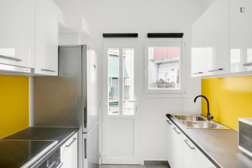 Inviting 1-bedroom flat near The Metropolitan College - Gallery - 8