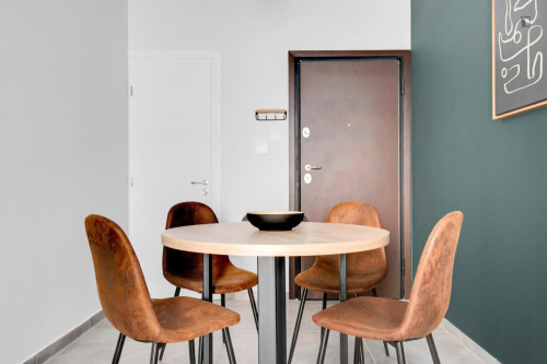 Inviting 1-bedroom flat near The Metropolitan College - Gallery - 10