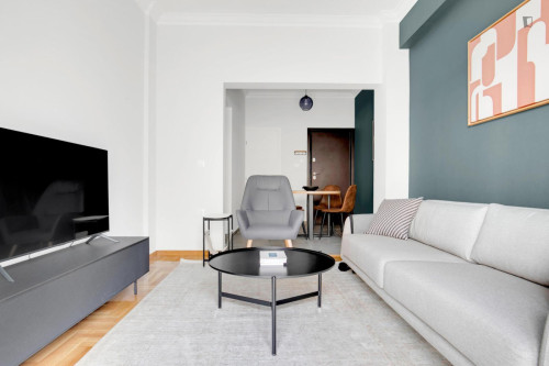 Inviting 1-bedroom flat near The Metropolitan College - Gallery - 7