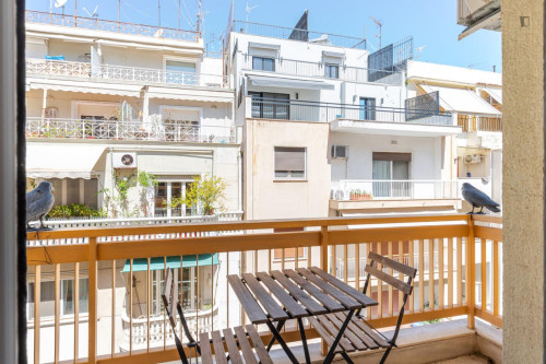 Inviting 1-bedroom flat near the Megaro Moussikis subway station - Gallery - 11