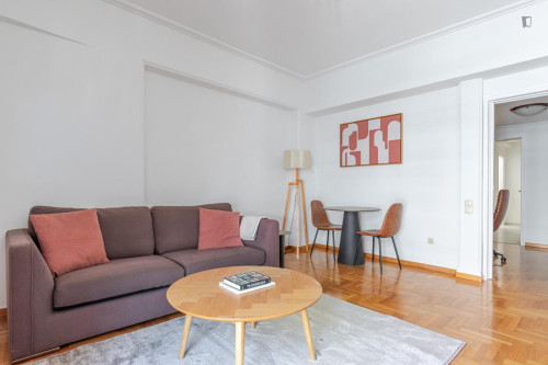 Inviting 1-bedroom flat near the Megaro Moussikis subway station - Gallery - 15