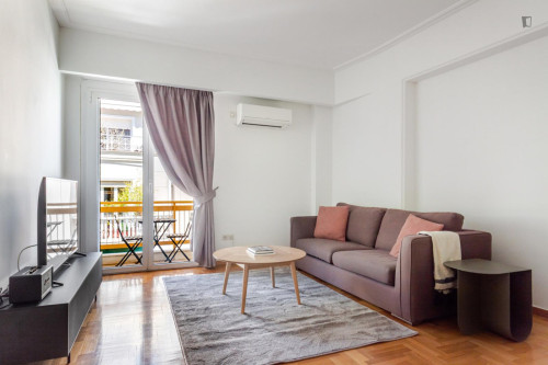 Inviting 1-bedroom flat near the Megaro Moussikis subway station - Gallery - 17