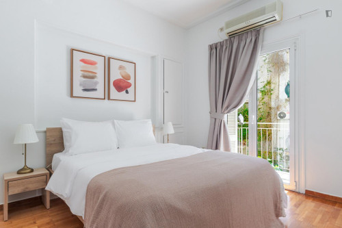 Inviting 1-bedroom flat near the Megaro Moussikis subway station - Gallery - 12
