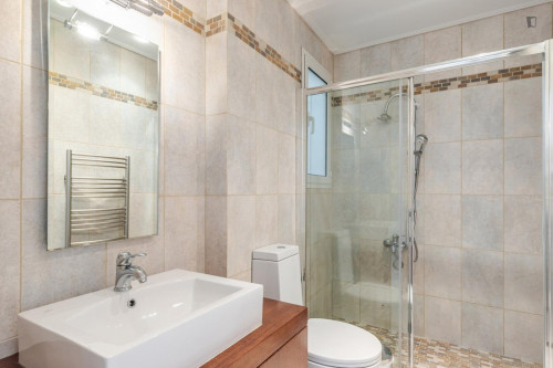 Inviting 1-bedroom flat near the Megaro Moussikis subway station - Gallery - 7