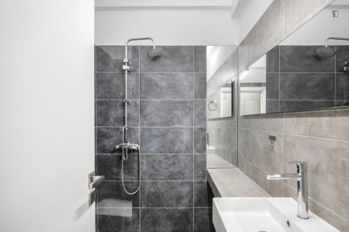 Welcoming 2-bedroom flat near the The Business College of Athens - Gallery - 9