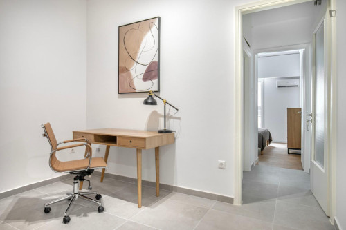 Charming 2-bedroom flat near The Metropolitan College - Gallery - 5