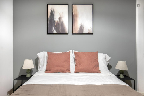 Charming 2-bedroom flat near The Metropolitan College - Gallery - 7