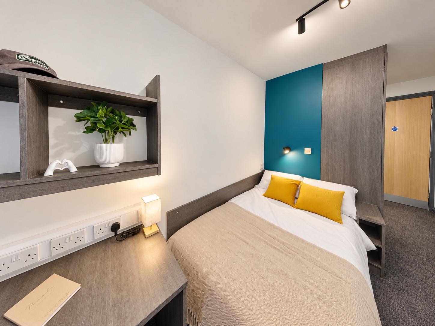 Platinum En-Suite - 3