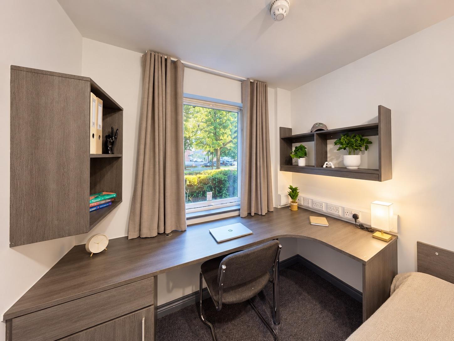Platinum En-Suite - 2