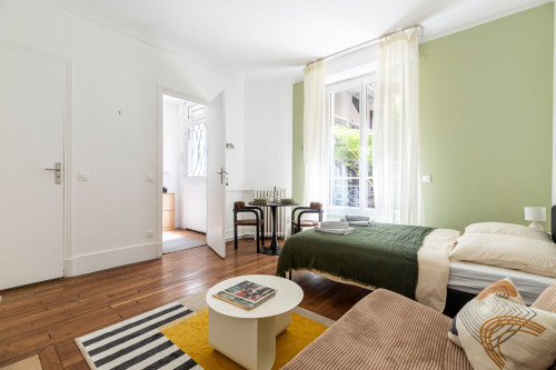 Charming & Quiet Courtyard Studio – Paris 17th - Gallery - 11