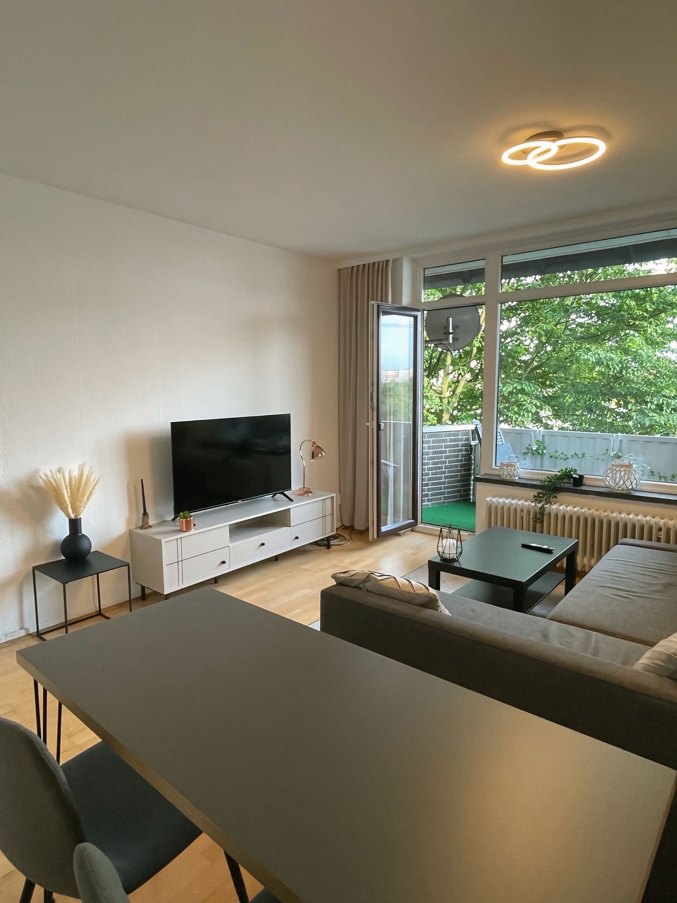 Modern Fully Furnished Apartment Near The University - 11