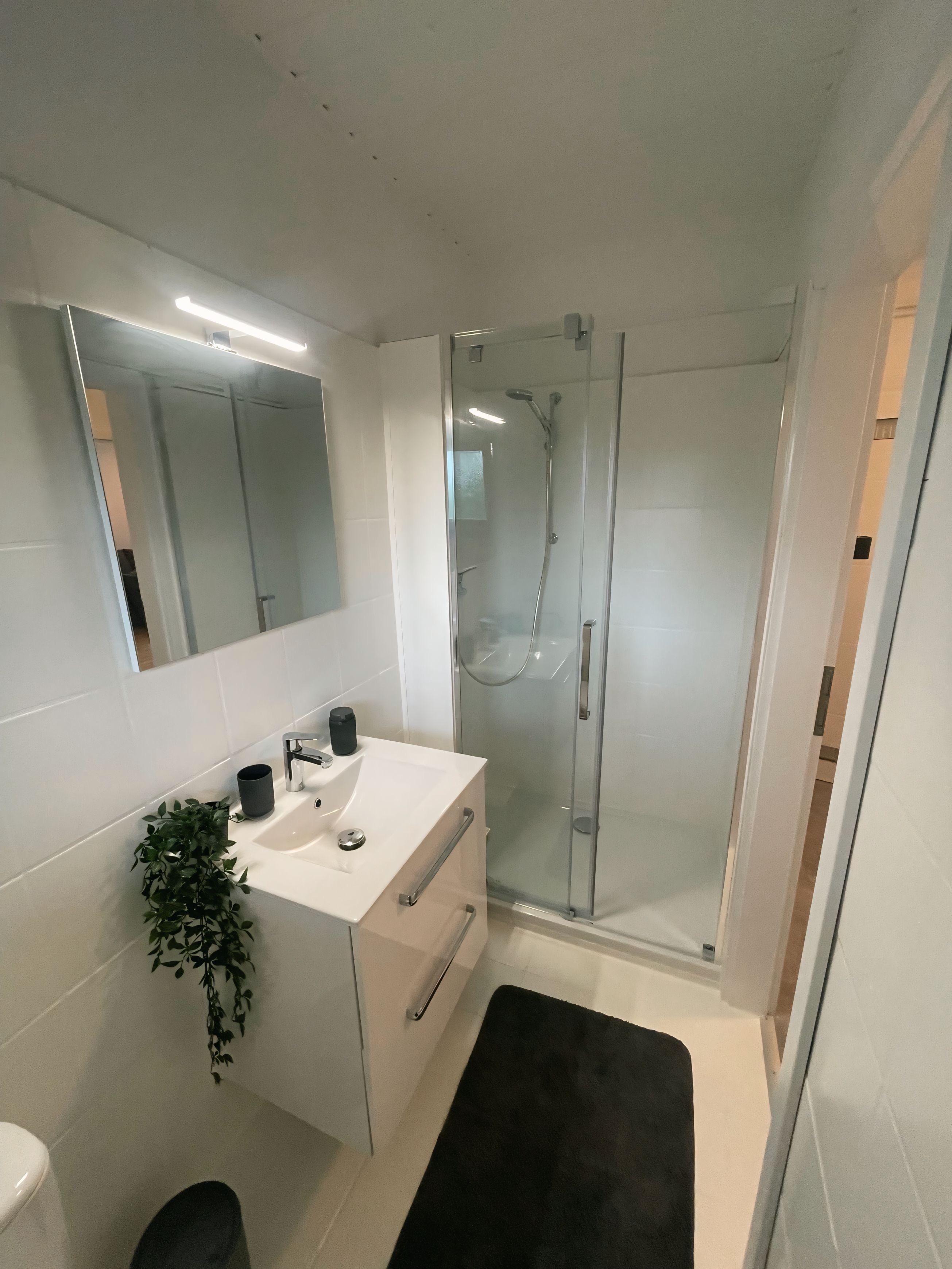 Modern Fully Furnished Apartment Near The University - 3