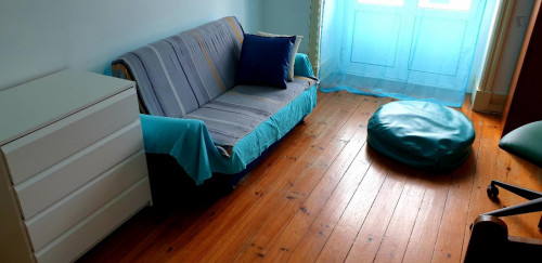 Comfy single bedroom with balcony in Celas city center
