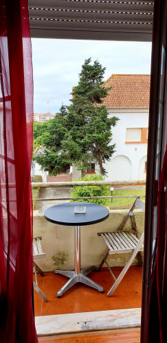 Comfy single bedroom with balcony in Celas city center - Gallery - 18