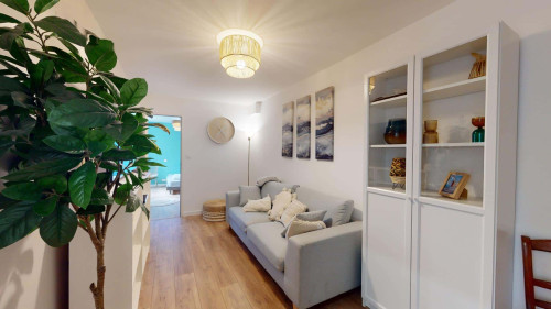 Room in Rue de Bretagne, Orvault for 170 m² with 8 bedrooms - Gallery - 7