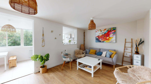 Room in Rue de Bretagne, Orvault for 170 m² with 8 bedrooms