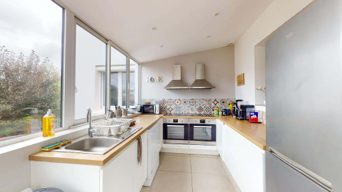 Room in Rue de Bretagne, Orvault for 170 m² with 8 bedrooms