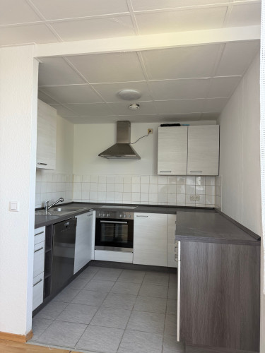 Modern 2-room apartment with new fitted kitchen