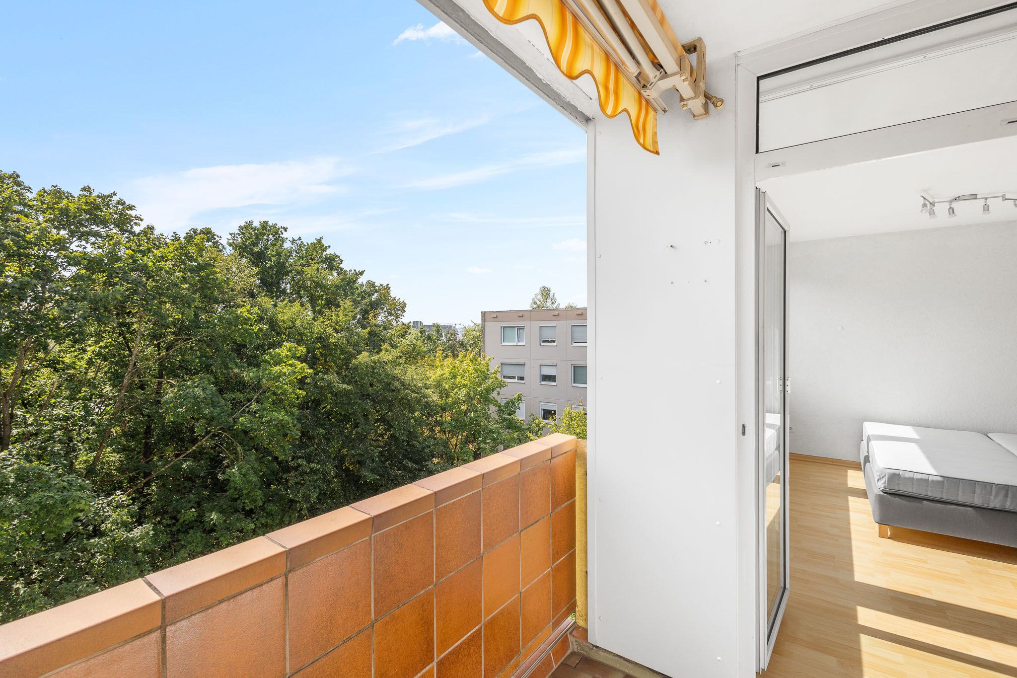 Spacious, Light-Filled, And Partially Furnished Apartment In A Quiet Location – Ideal For Families - 2