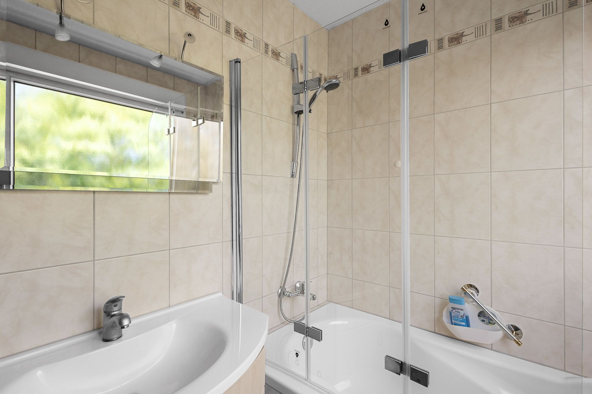 Spacious, Light-Filled, And Partially Furnished Apartment In A Quiet Location – Ideal For Families - 24