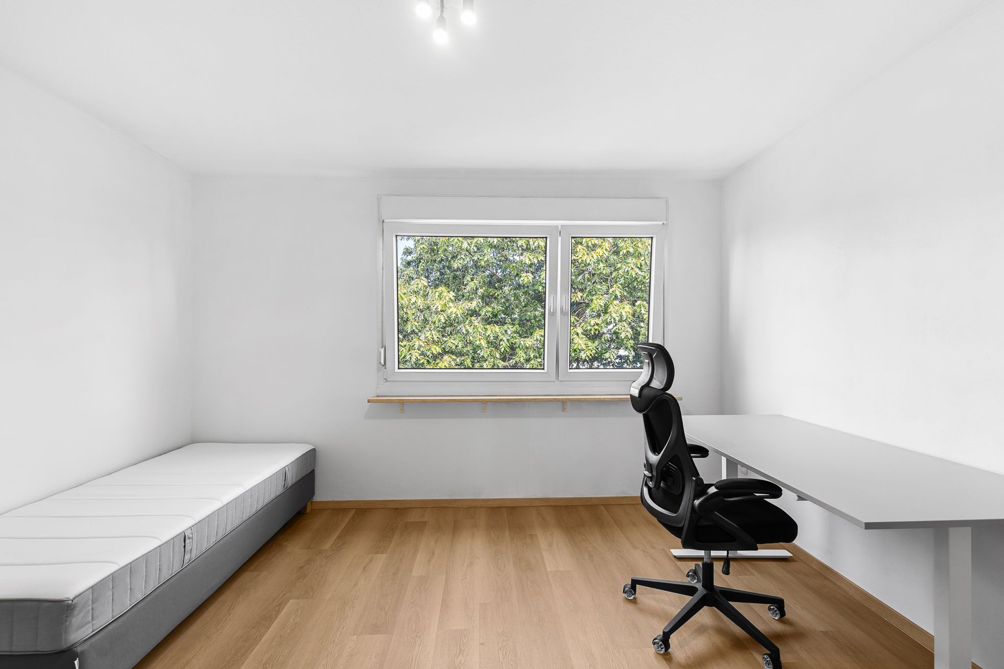 Spacious, Light-Filled, And Partially Furnished Apartment In A Quiet Location – Ideal For Families - 31