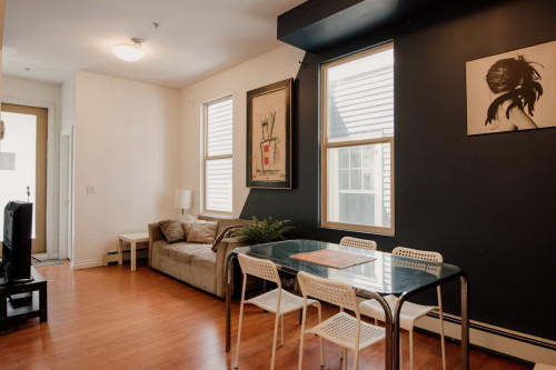 923 Broadway
