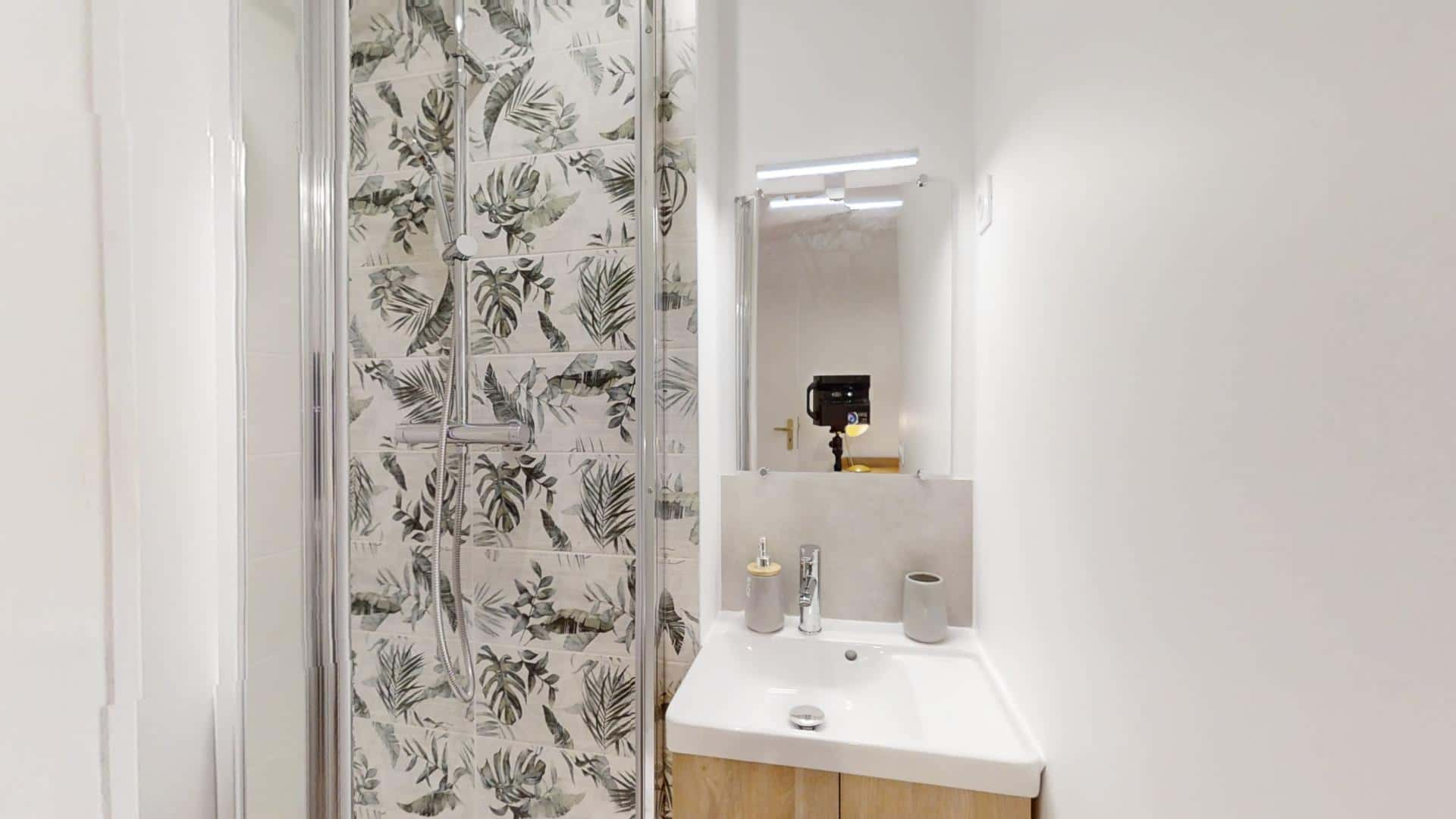 En-Suite - 7
