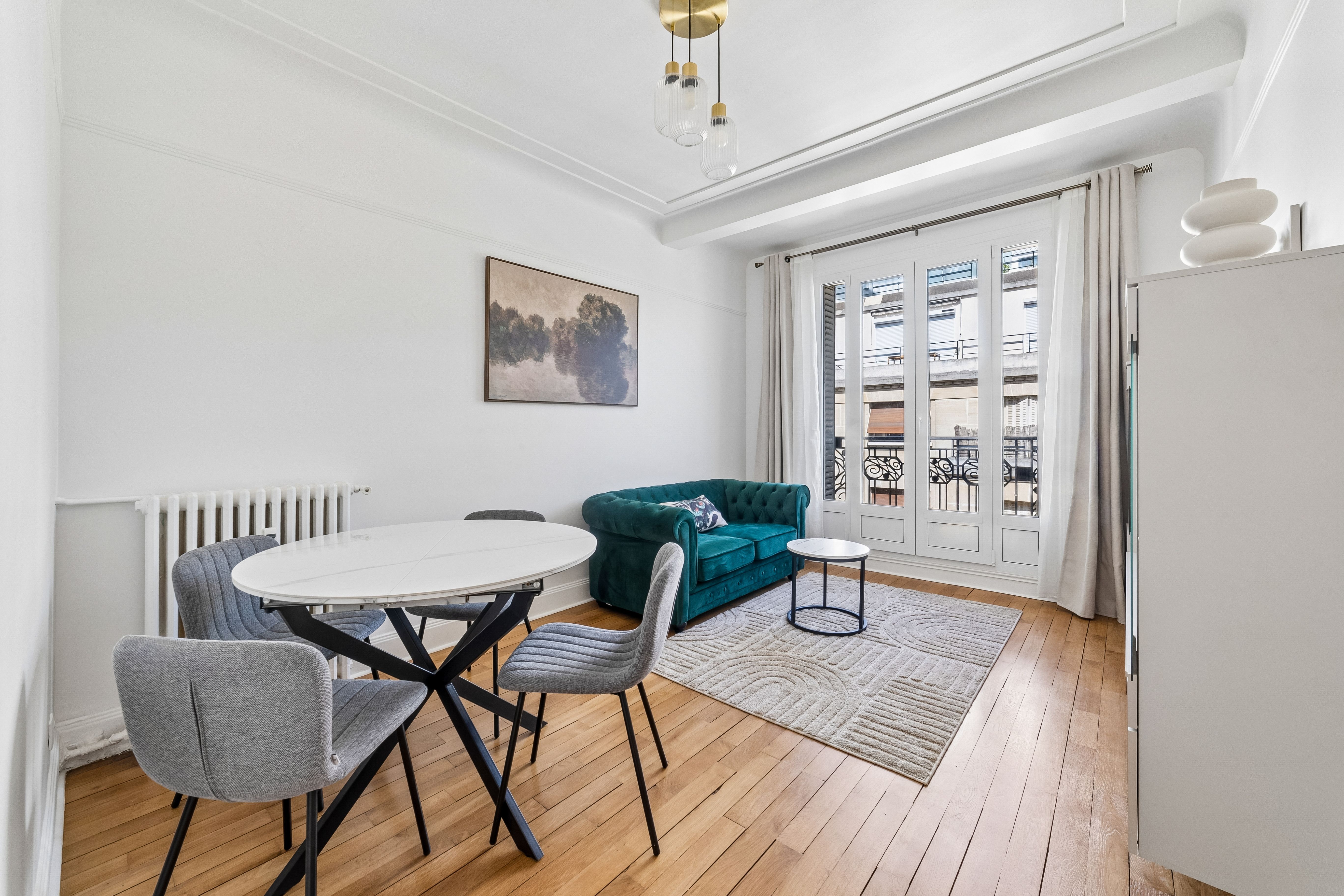 Elegant 1-Bedroom Apartment With Balcony On A High Floor, Newly Renovated In The Heart Of Auteuil Vi - 1