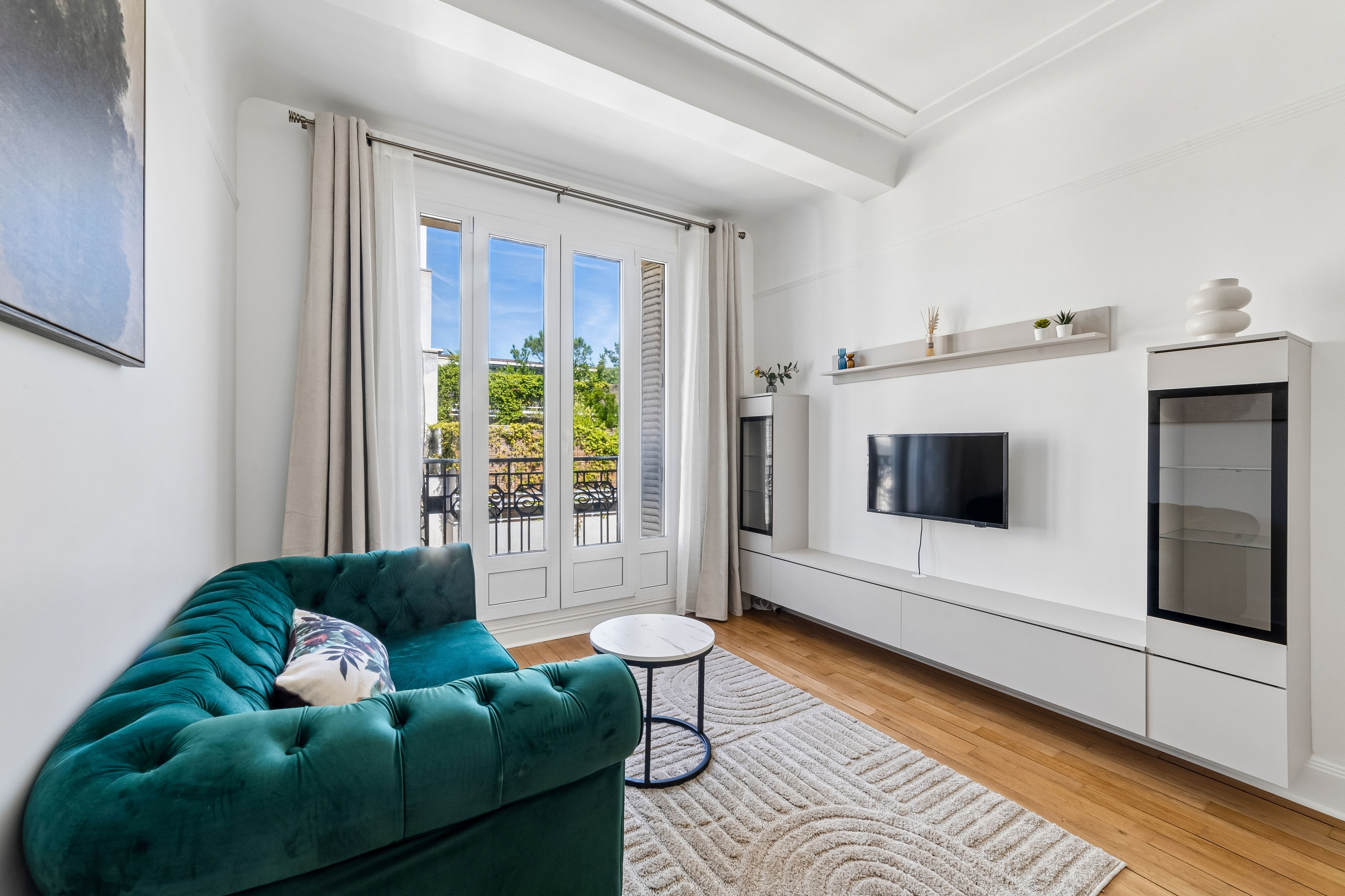 Elegant 1-Bedroom Apartment With Balcony On A High Floor, Newly Renovated In The Heart Of Auteuil Vi - 8