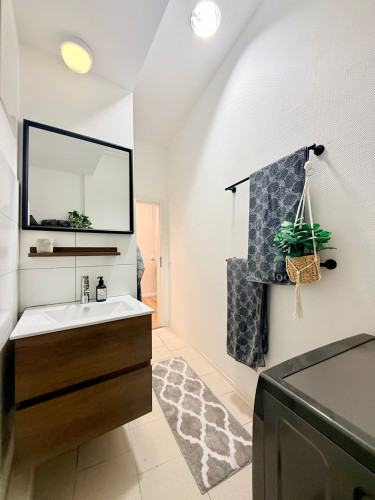 Elegantly furnished studio apartment at Burgwall – ideal for commuters - Gallery - 7