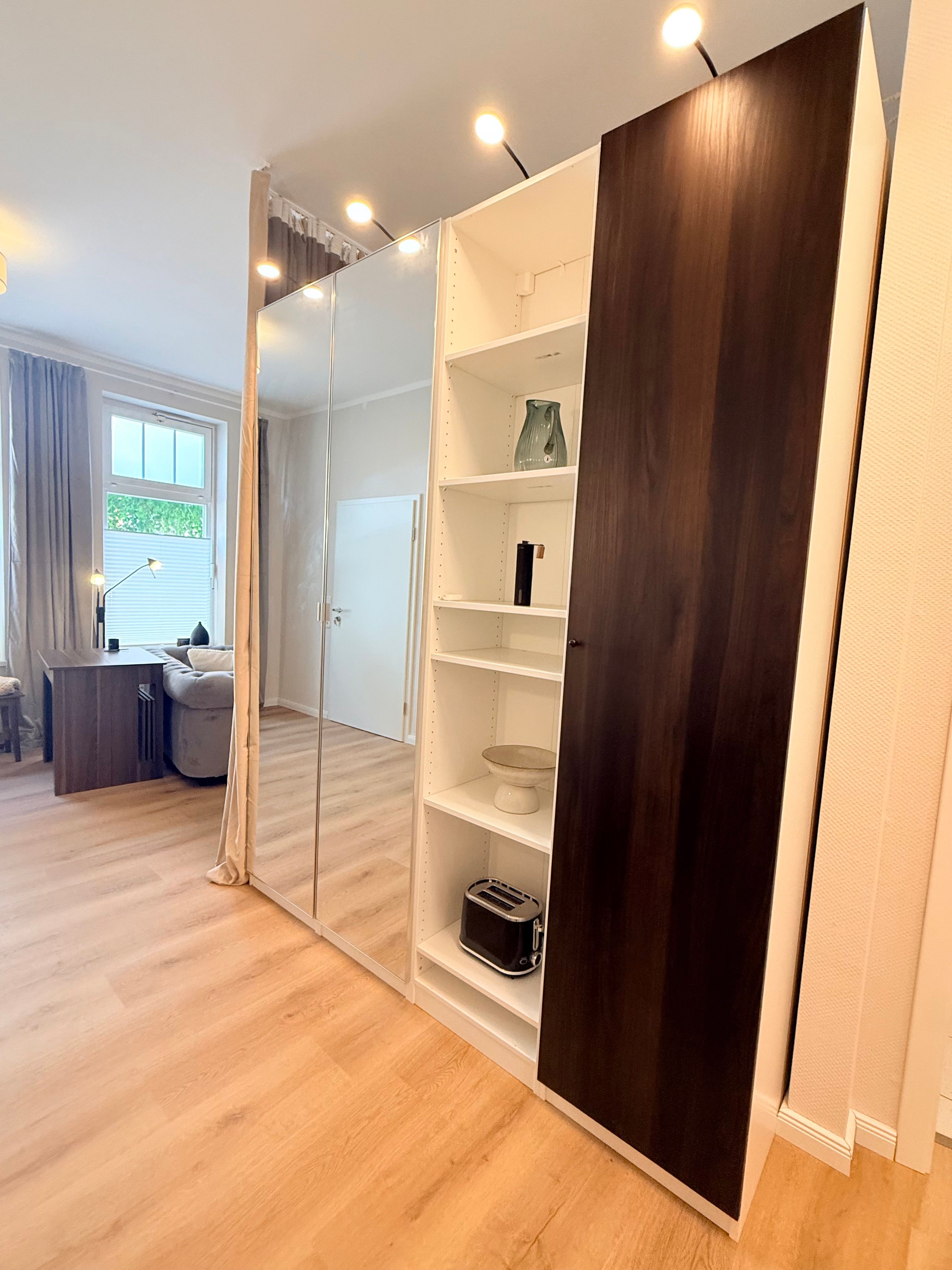 Elegantly Furnished Studio Apartment At Burgwall – Ideal For Commuters - 9