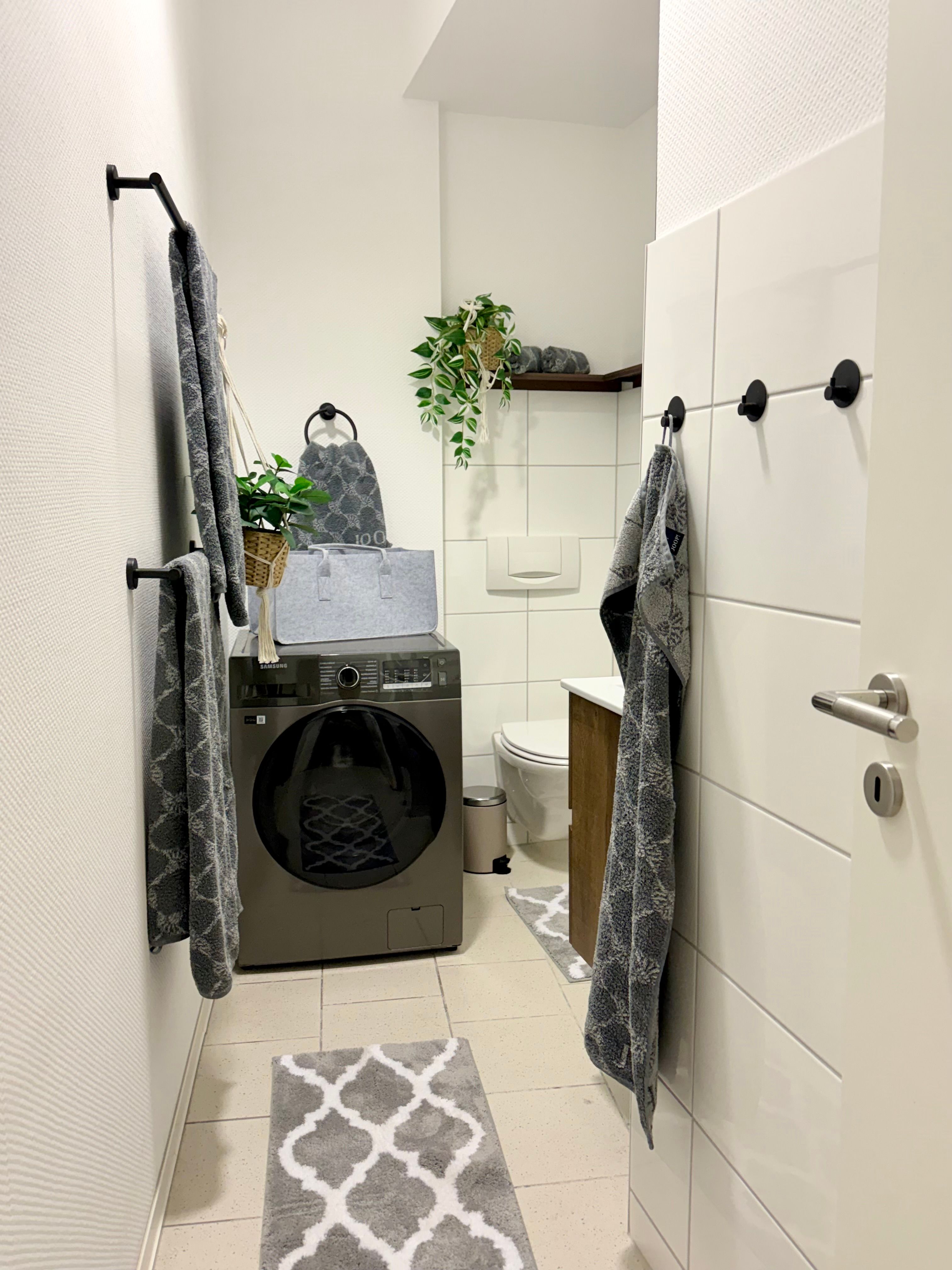 Elegantly Furnished Studio Apartment At Burgwall – Ideal For Commuters - 8
