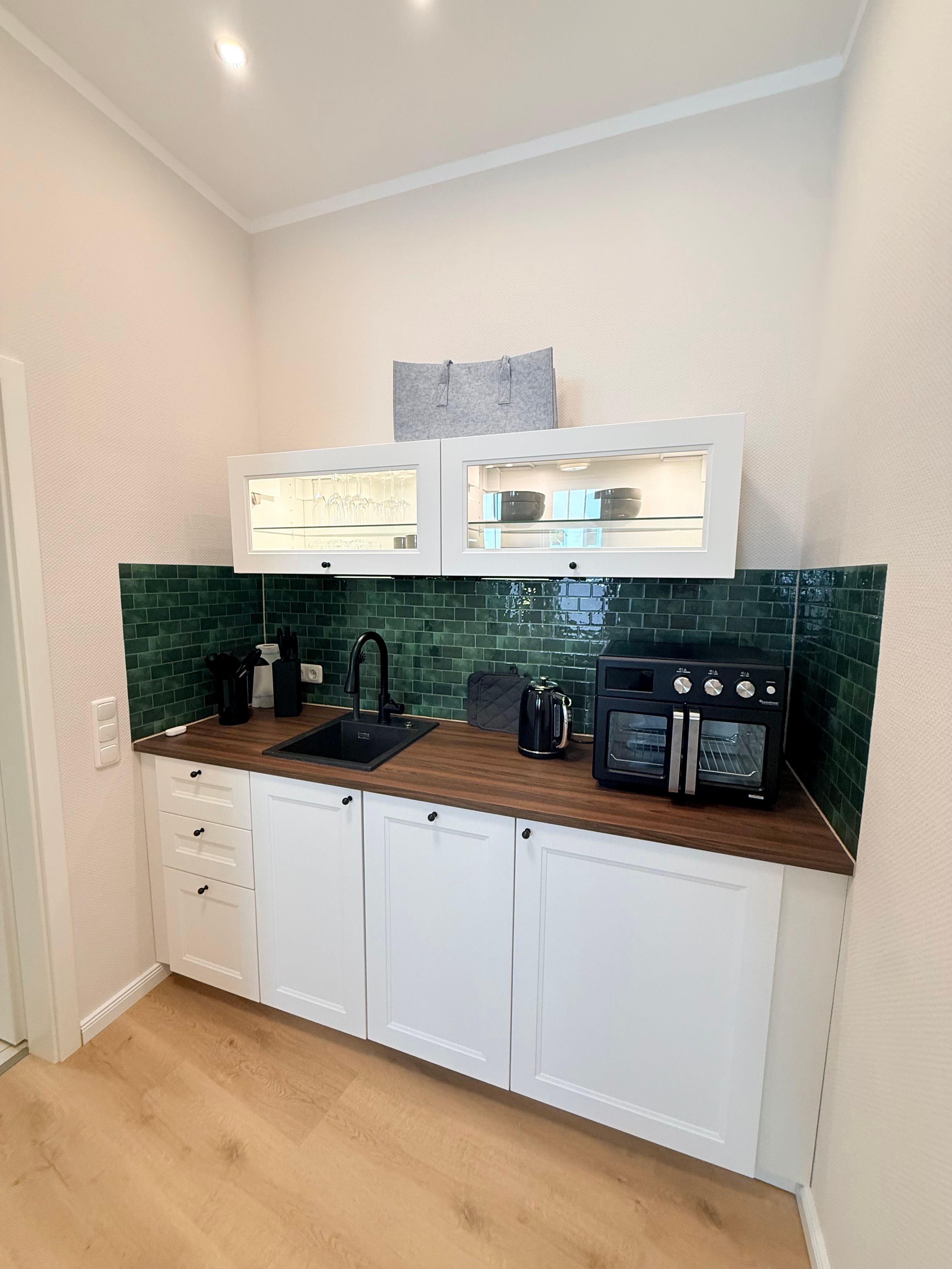 Elegantly Furnished Studio Apartment At Burgwall – Ideal For Commuters - 2