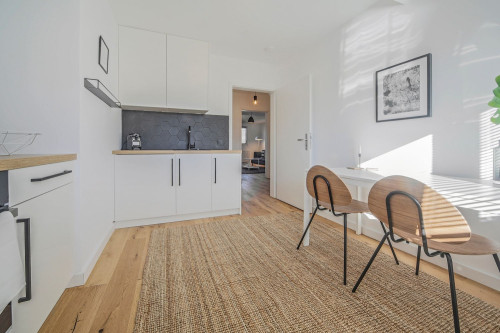 Modern 2 room apartment at the Volksgarten